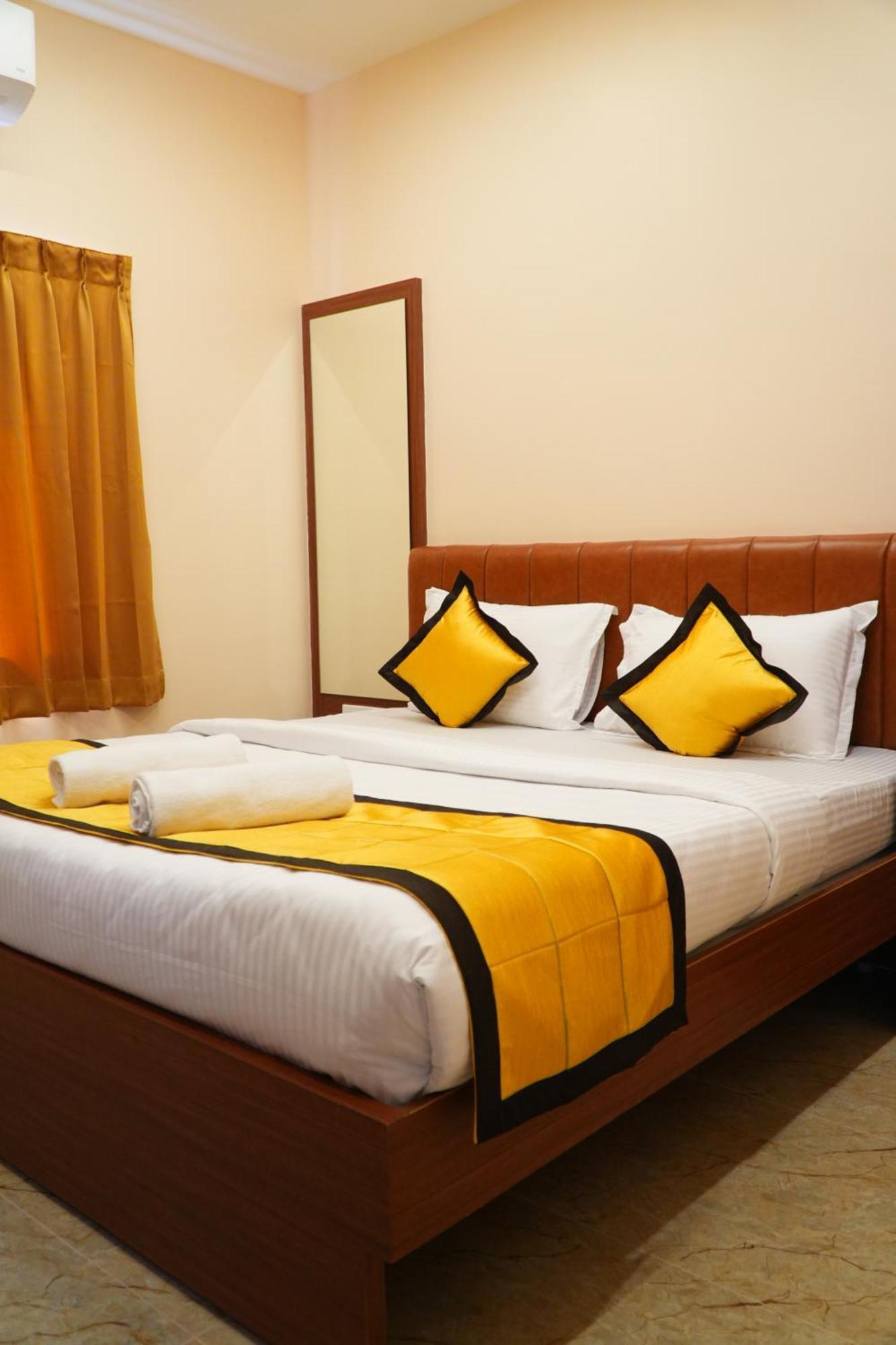 Uj Pallazzio - Business Class Luxury Hotel Tiruvannāmalai Extérieur photo
