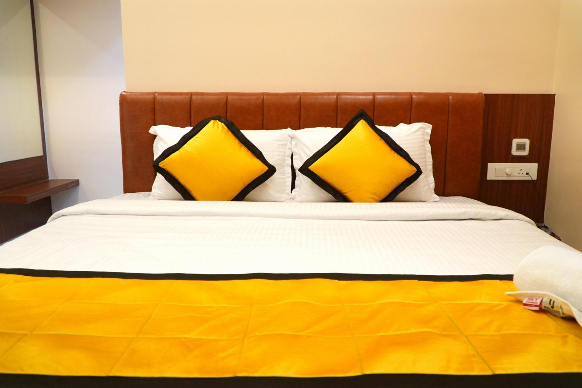 Uj Pallazzio - Business Class Luxury Hotel Tiruvannāmalai Extérieur photo