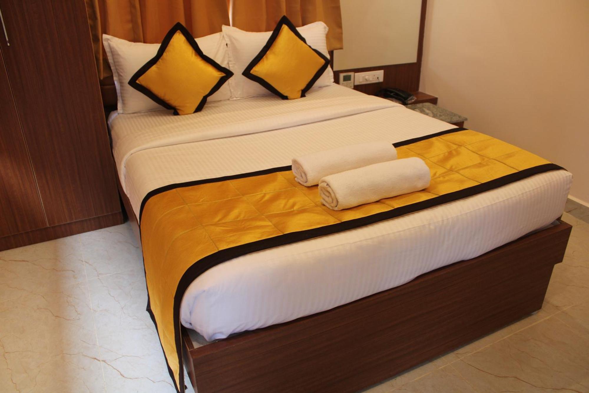 Uj Pallazzio - Business Class Luxury Hotel Tiruvannāmalai Extérieur photo