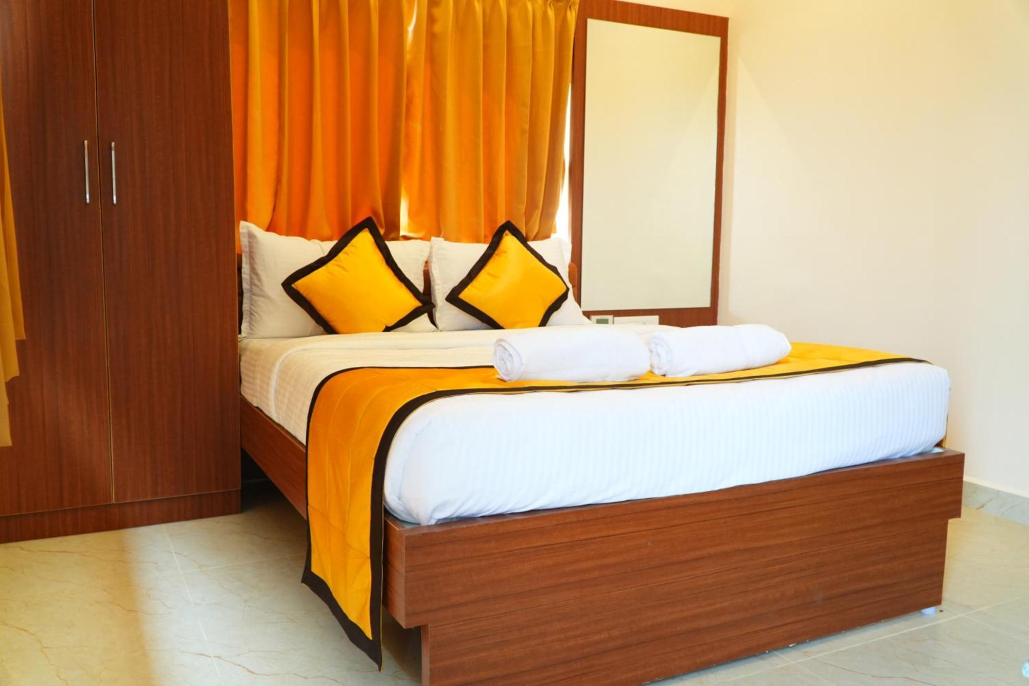 Uj Pallazzio - Business Class Luxury Hotel Tiruvannāmalai Extérieur photo