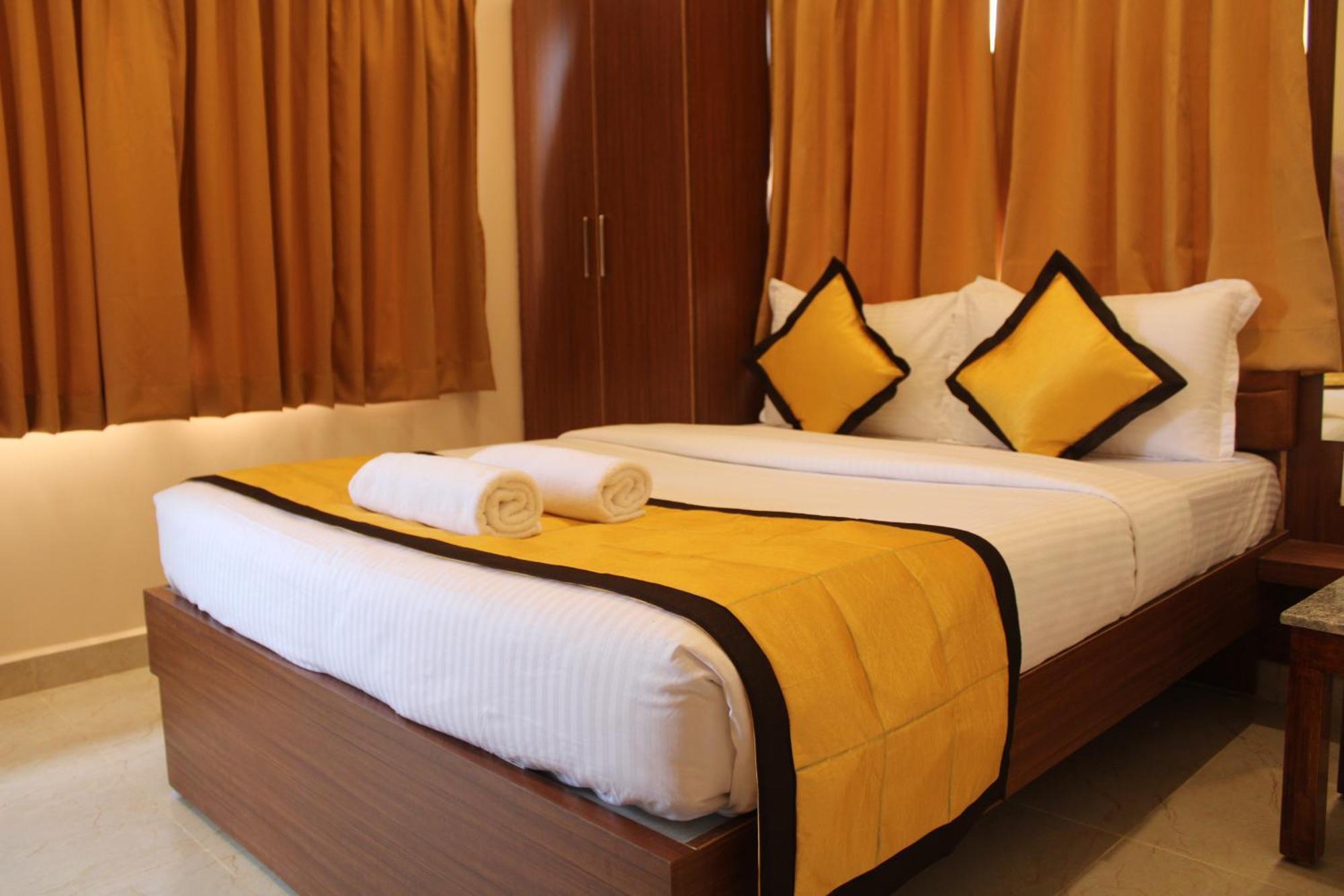 Uj Pallazzio - Business Class Luxury Hotel Tiruvannāmalai Extérieur photo