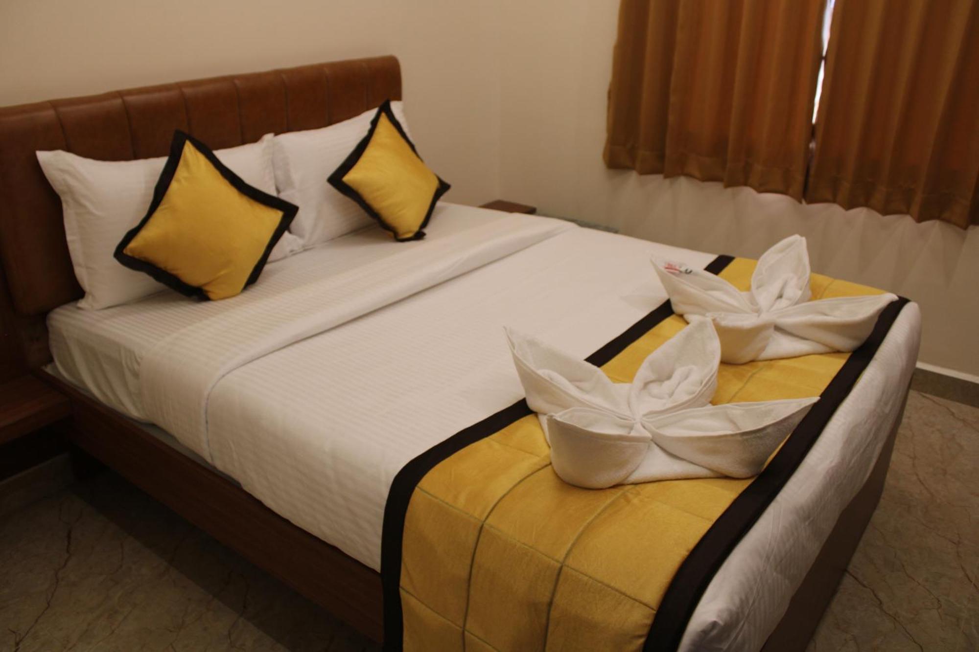 Uj Pallazzio - Business Class Luxury Hotel Tiruvannāmalai Extérieur photo
