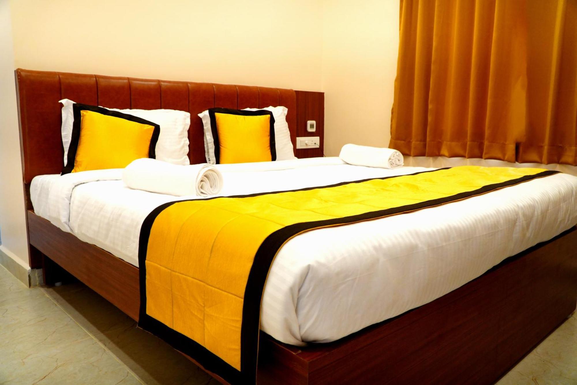 Uj Pallazzio - Business Class Luxury Hotel Tiruvannāmalai Extérieur photo