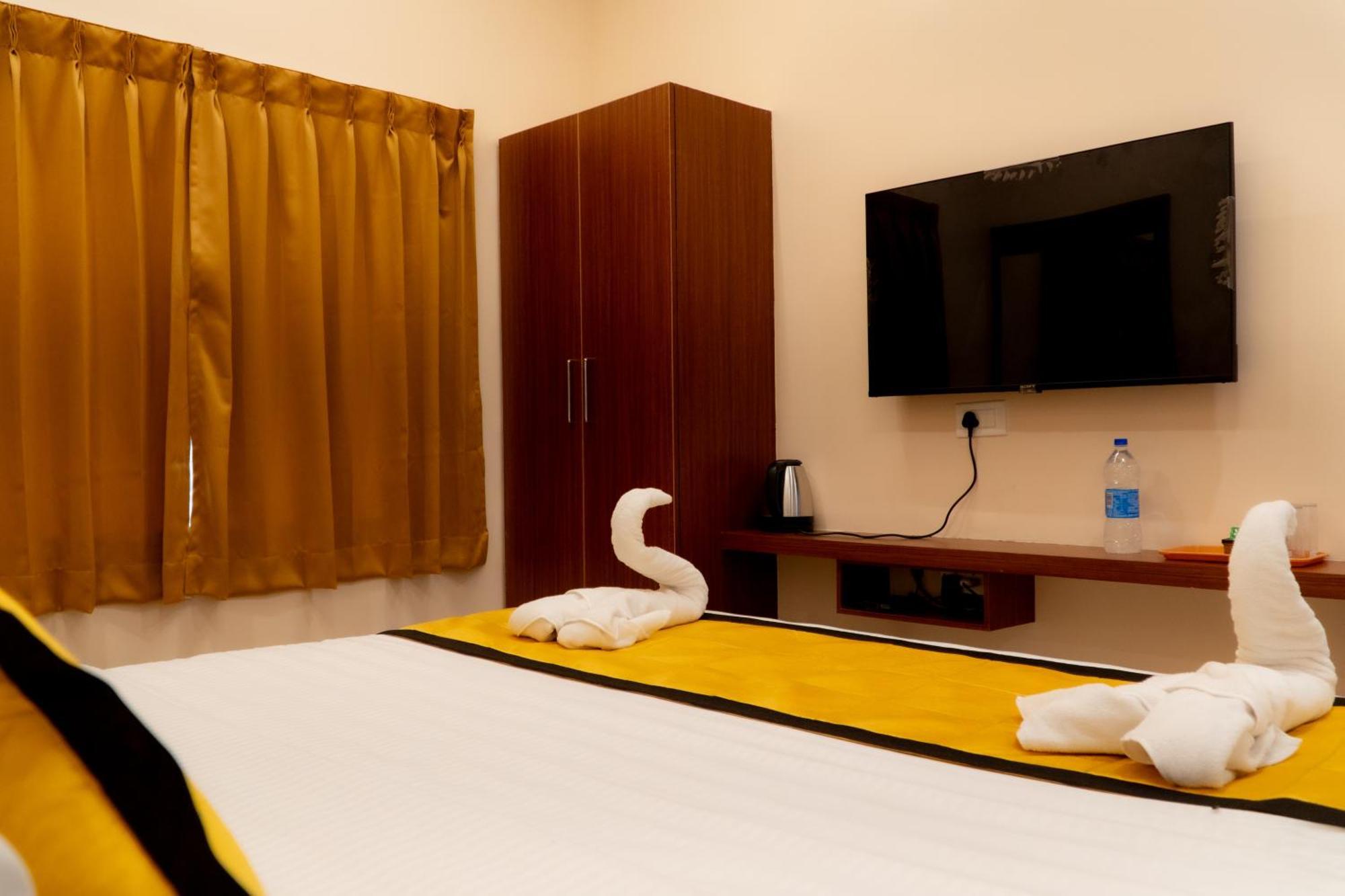 Uj Pallazzio - Business Class Luxury Hotel Tiruvannāmalai Extérieur photo