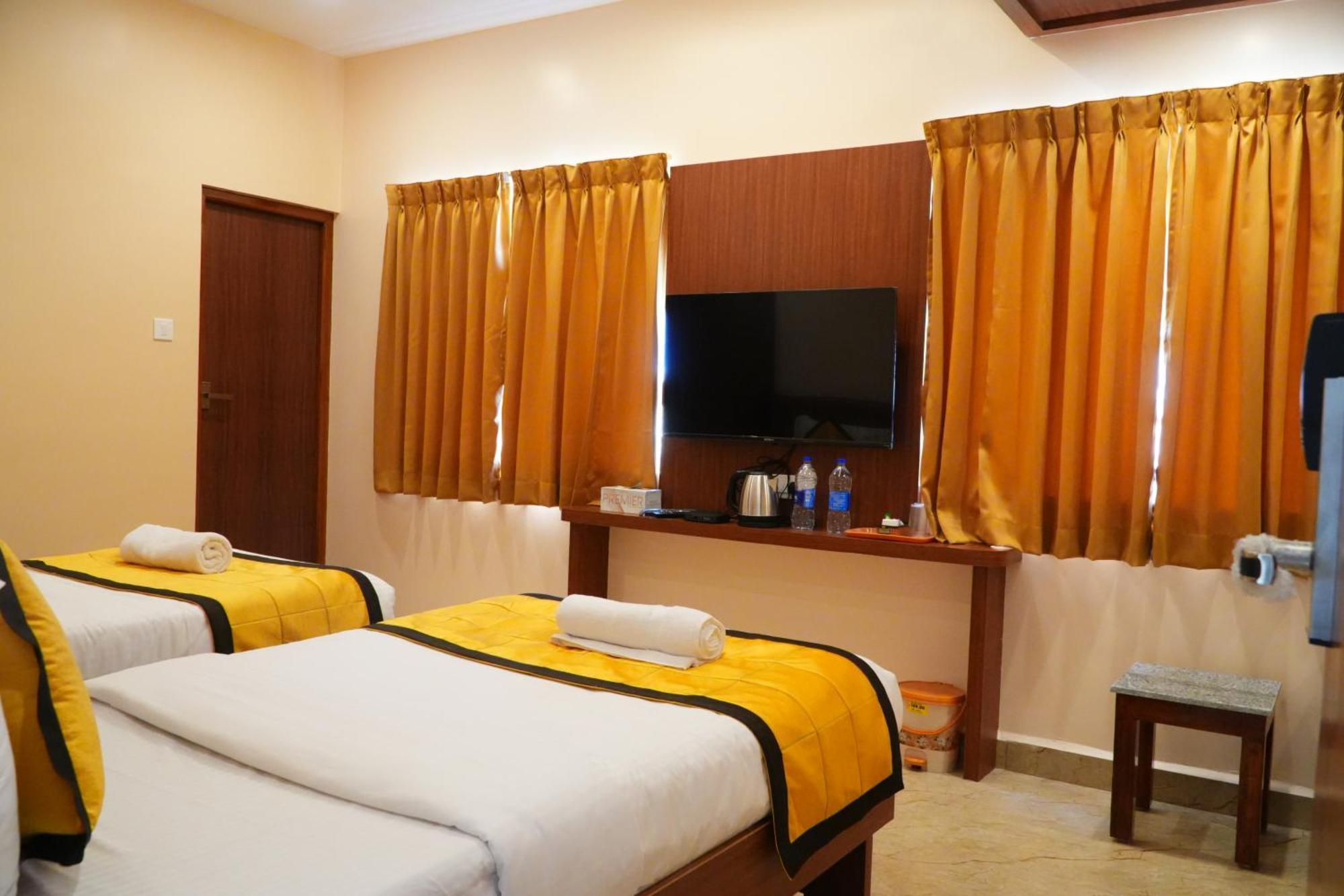 Uj Pallazzio - Business Class Luxury Hotel Tiruvannāmalai Extérieur photo