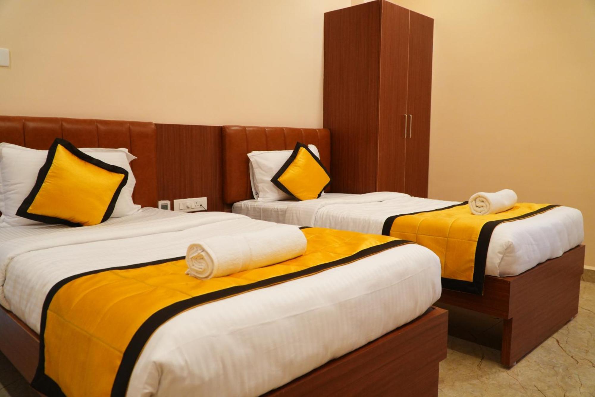Uj Pallazzio - Business Class Luxury Hotel Tiruvannāmalai Extérieur photo
