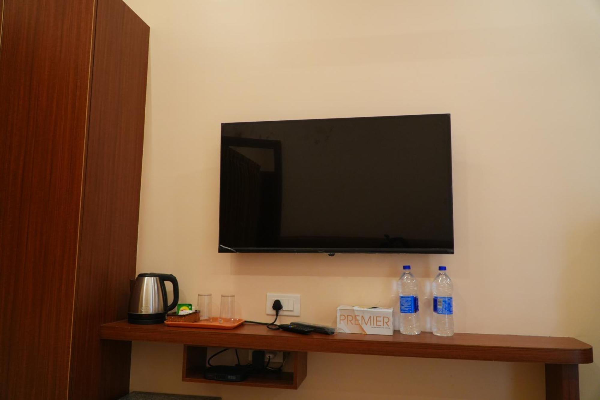 Uj Pallazzio - Business Class Luxury Hotel Tiruvannāmalai Extérieur photo