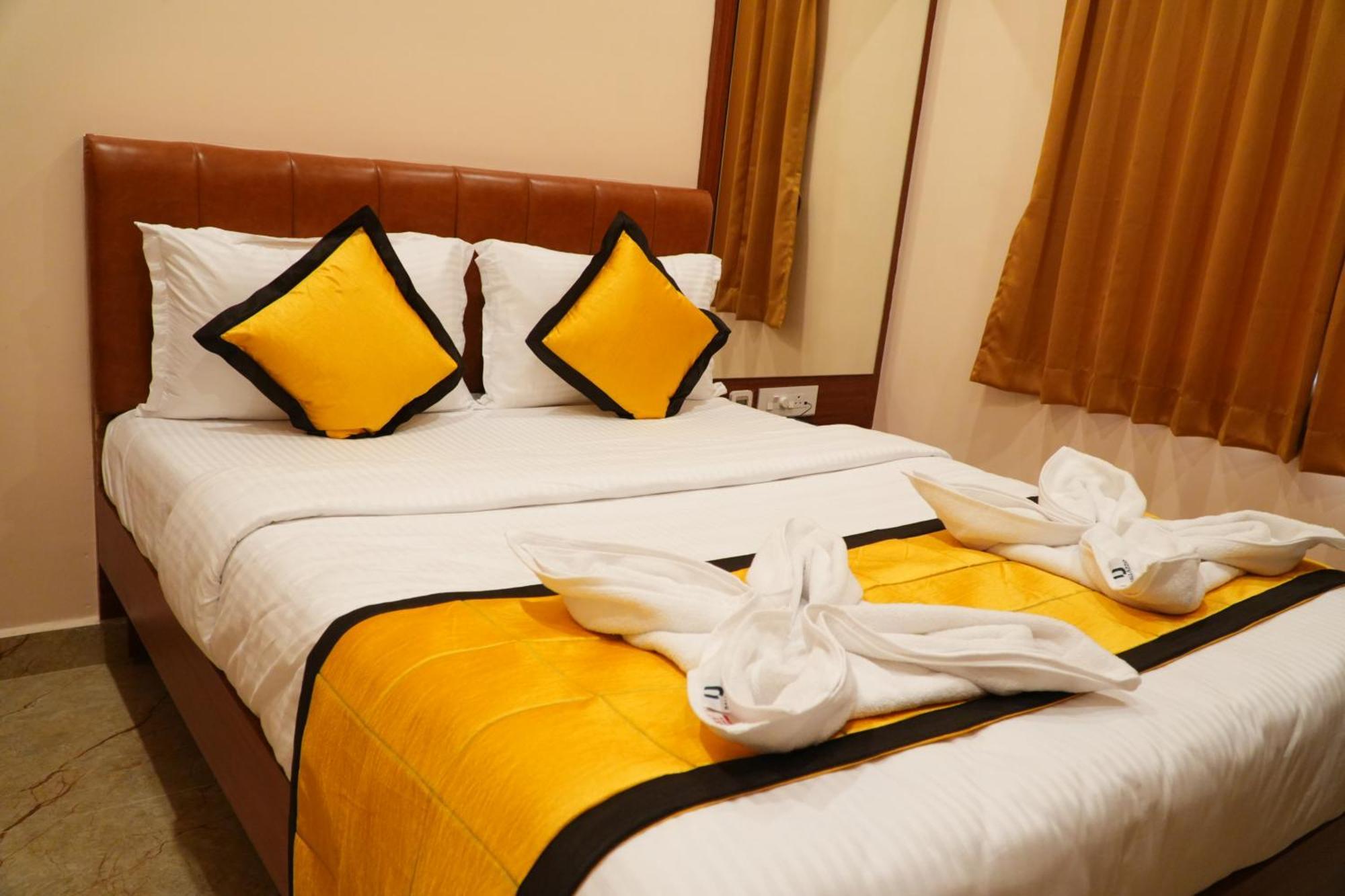 Uj Pallazzio - Business Class Luxury Hotel Tiruvannāmalai Extérieur photo