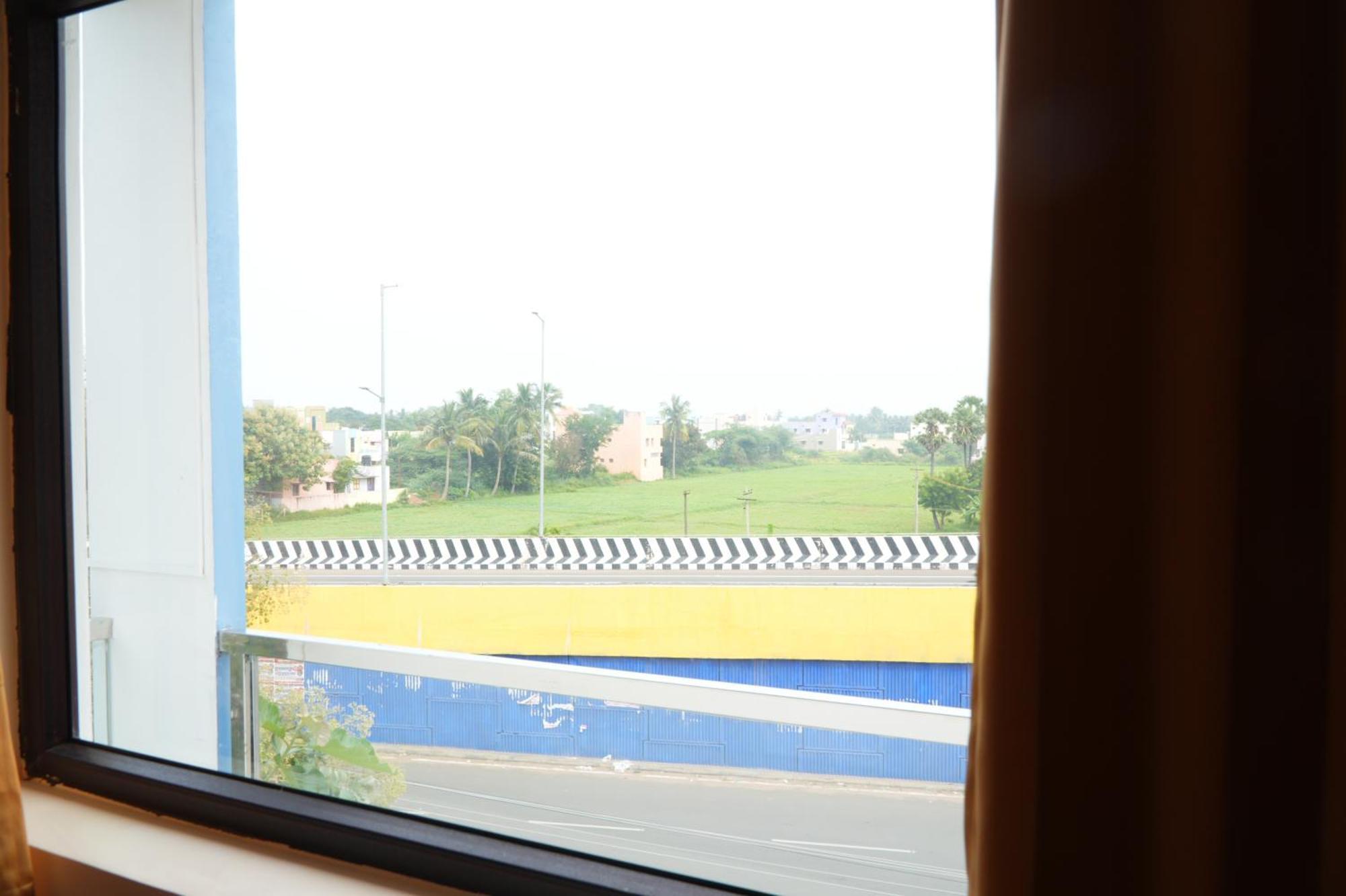 Uj Pallazzio - Business Class Luxury Hotel Tiruvannāmalai Extérieur photo