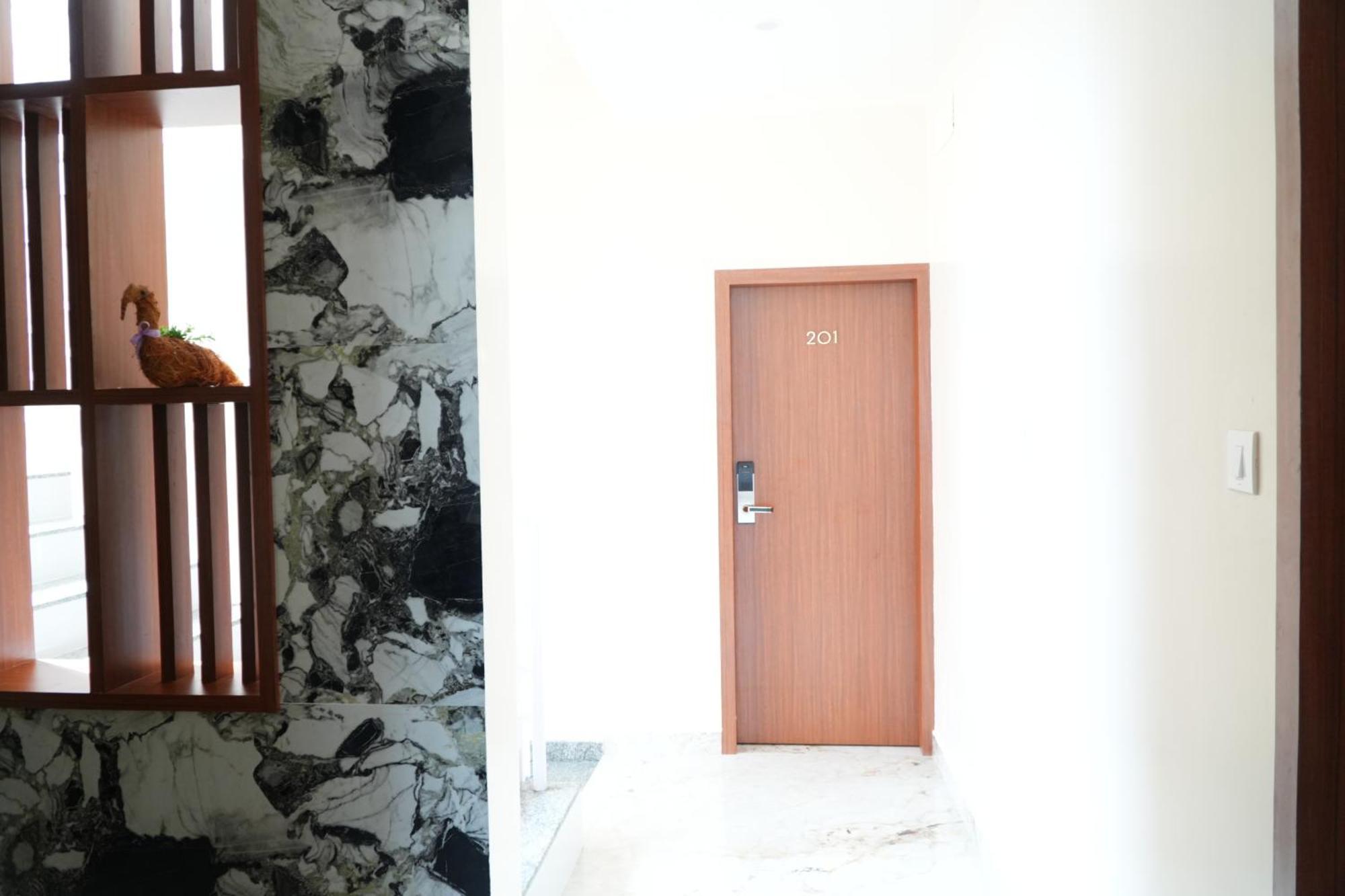 Uj Pallazzio - Business Class Luxury Hotel Tiruvannāmalai Extérieur photo
